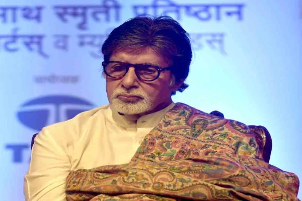 अमिताभ बच्चन के सुर क्यों बदले हैं?