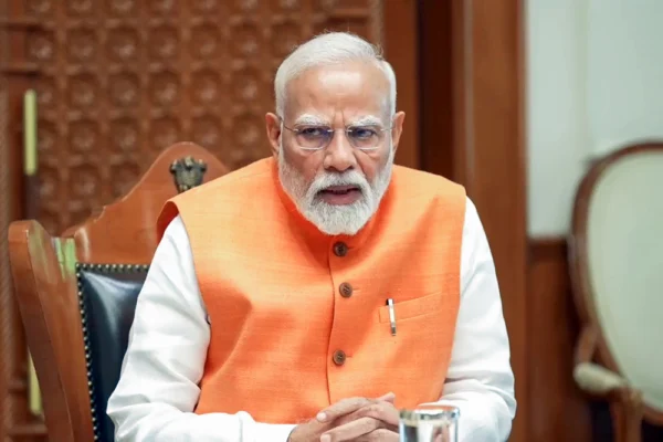 ‘युद्ध’ के बहाने सोशल मीडिया की सफाई