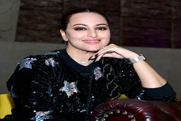 ‘सन ऑफ सरदार 2’ का हिस्सा न होने पर सोनाक्षी सिन्हा ने कहा, ‘इसका कोई असर नहीं पड़ता’