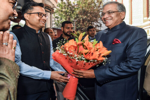 बिहार विधानसभा चुनाव की तैयारी, पटना पहुंची आयोग की टीम
