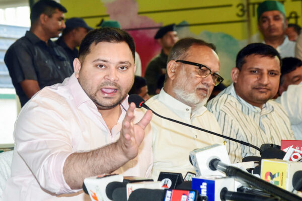 ‘मेरे घर के बाहर गोली चली या चलवाई गई’, तेजस्वी यादव के गंभीर आरोप