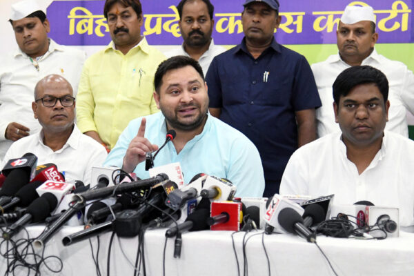 तेजस्वी यादव ने पीएम मोदी के बिहार दौरे से पहले पूछे सवाल