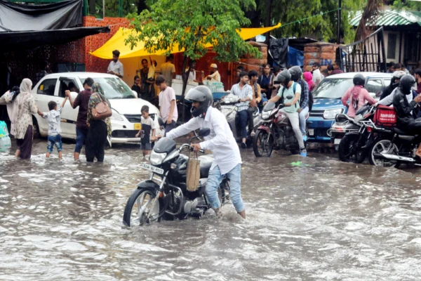 झारखंड में भारी बारिश से जनजीवन बेहाल