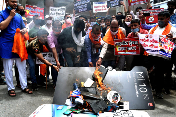 भारत बना चीनी अड्डा?