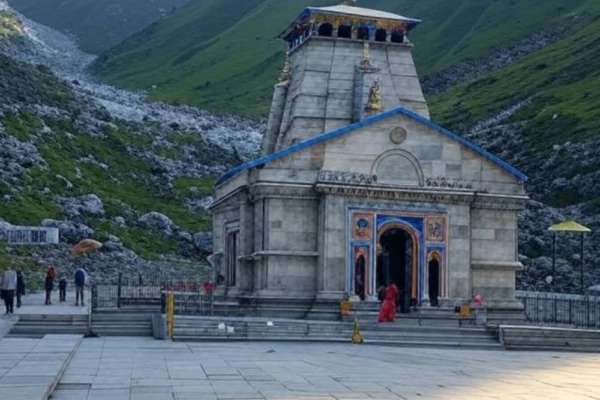 केदारनाथ धाम में आसमानी आफत के बाद चारधाम यात्रा ठप