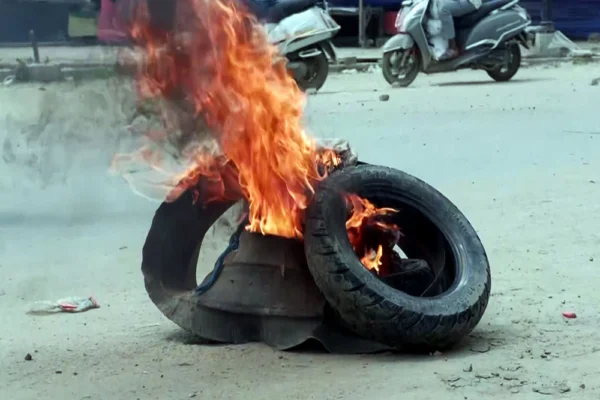 लाइलाज हो गया नासूर?