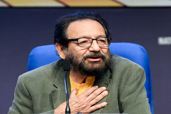 गुरु की तलाश में तीन दिन बर्फीली पहाड़ियों में बैठे रहे शेखर कपूर