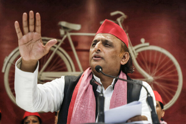 यूपी : नदियों की सफाई को लेकर अखिलेश ने साधा सरकार पर निशाना