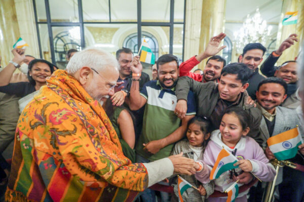 ब्यूनस आयर्स में भारतीय समुदाय ने पीएम मोदी का किया भव्य स्वागत