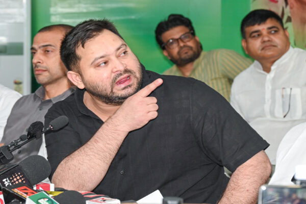 पूर्णिया घटना पर बोले तेजस्वी यादव डीके टैक्स के कारण बिहार में अराजकता चरम पर