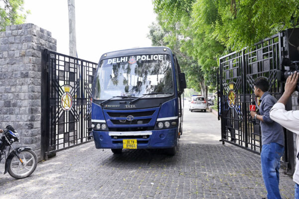 दिल्ली के कई स्कूलों को फिर मिली बम से उड़ाने की धमकी