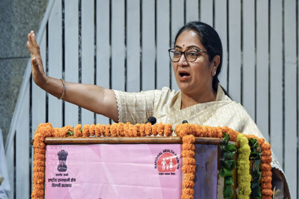 दिल्ली की महिलाएं रात और दिन काम करने में सक्षम : रेखा गुप्ता