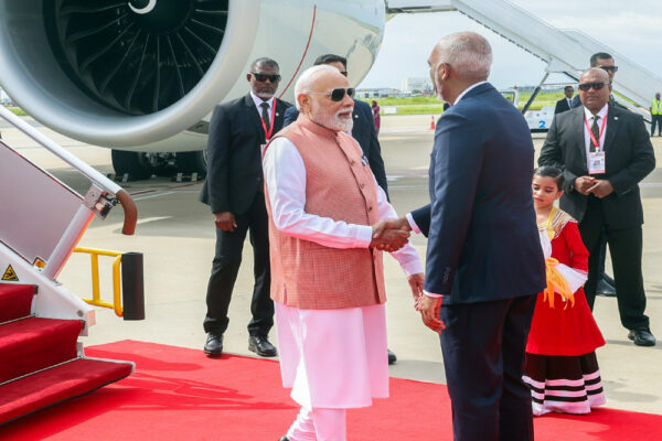 मालदीव में पीएम मोदी को गार्ड ऑफ ऑनर, दोनों देशों के बीच द्विपक्षीय वार्ता