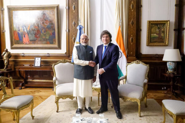 अर्जेंटीना के दौरे पर पहुंचे मोदी