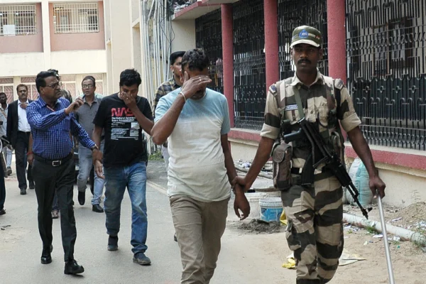 ममता ने अलग रंग दे दिया
