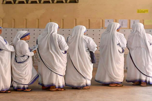 ननों की गिरफ्तारी पर संसद में प्रदर्शन, राहुल बोले जल्द रिहा करो!