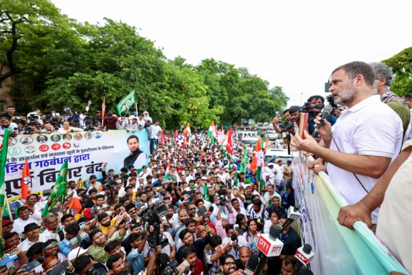 बहलाने के हथकंडे