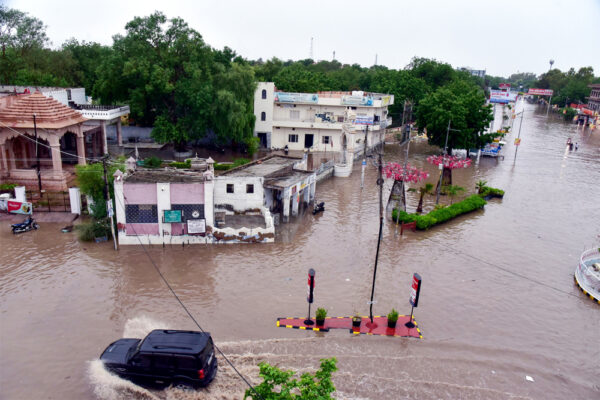 हर सुबह मौसम की मार!