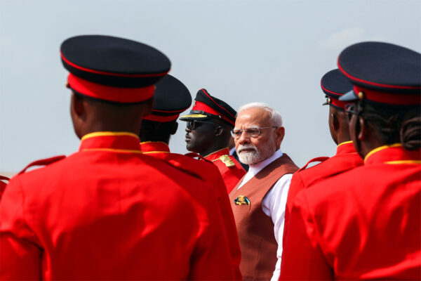 विदेश यात्रा के पहले चरण में घाना पहुंचे मोदी