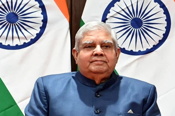 इतिहास के कूड़ेदान में या कूड़ेदान के इतिहास में
