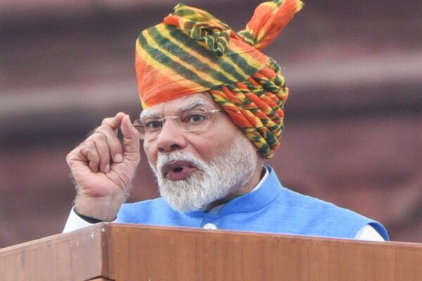 इस 15 अगस्त की पतंगबाजी!