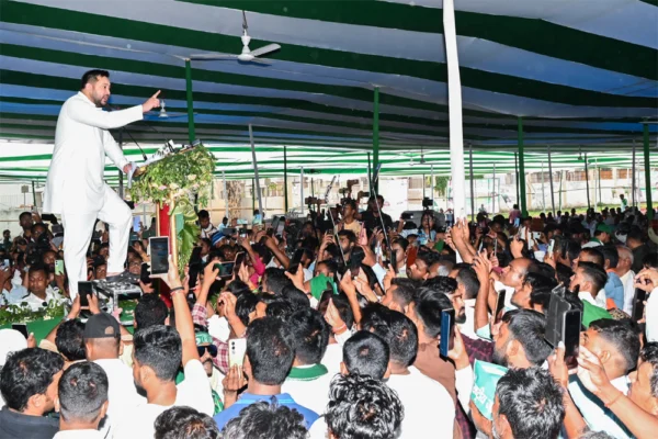 तेजस्वी अब सभी जातियों की बात नहीं करते