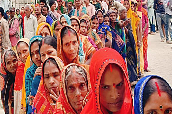 अदालती सुनवाई और चुनाव आयोग की जल्दबाजी