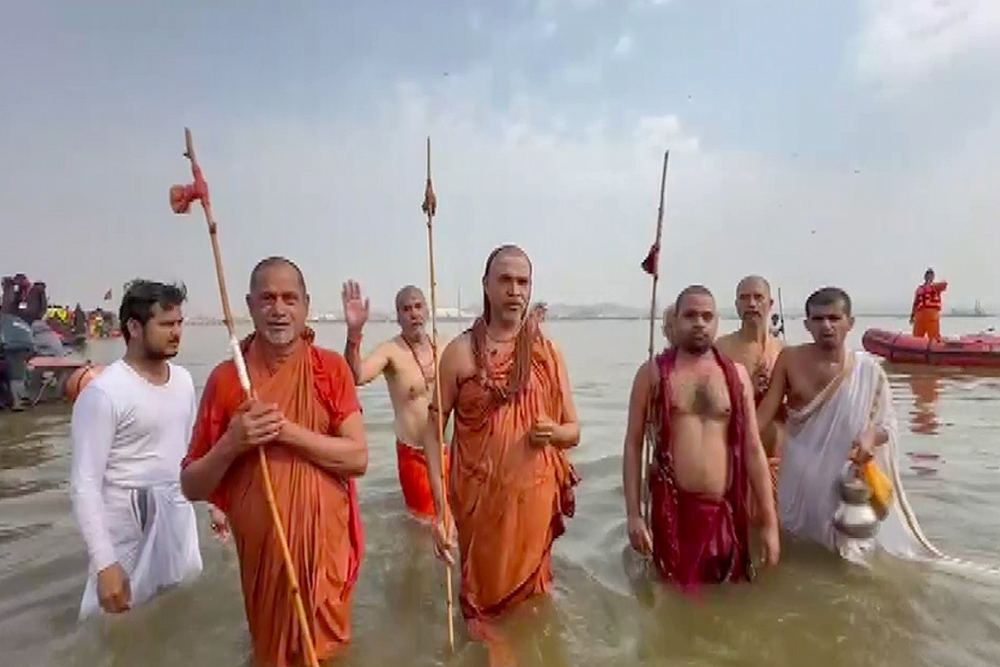 शनिश्चरी अमावस्या पर विधि-विधान से करें पूजा, पितृ होते हैं प्रसन्न
