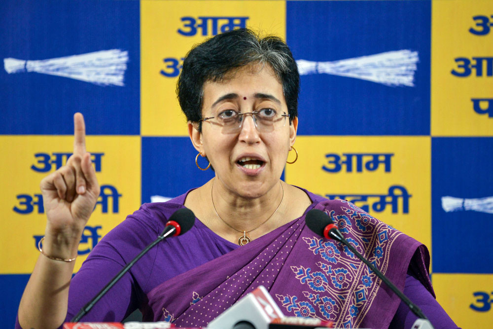 निजी स्कूल फीस बिल को लेकर आम आदमी पार्टी का विरोध तेज