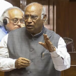 चुनाव आयोग ने खड़गे को नोटिस भेजा