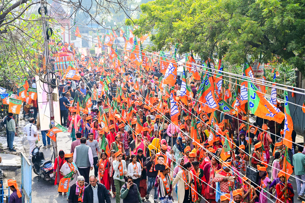 उत्तराखंड में भाजपा को झटका