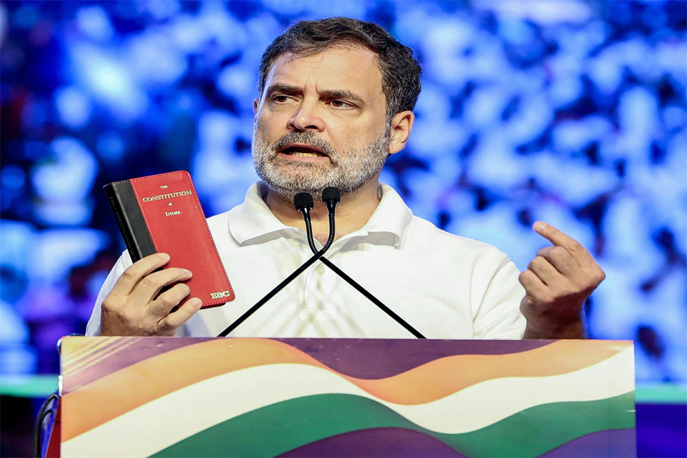 वोटा चोरी कर पीएम बने मोदी: राहुल
