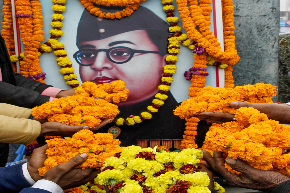 तो गुमनामी बाबा थे नेताजी सुभाष बोस?