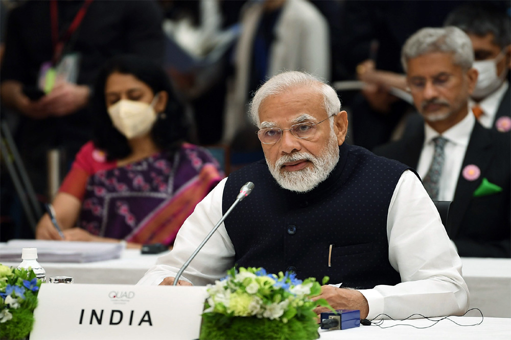 कब हुआ ऐसे कोई देश जलील?