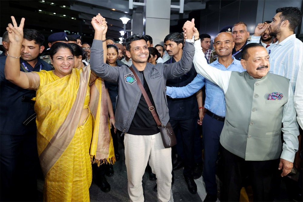 हंगामे के बीच शुभांशु शुक्ला के मिशन पर चर्चा