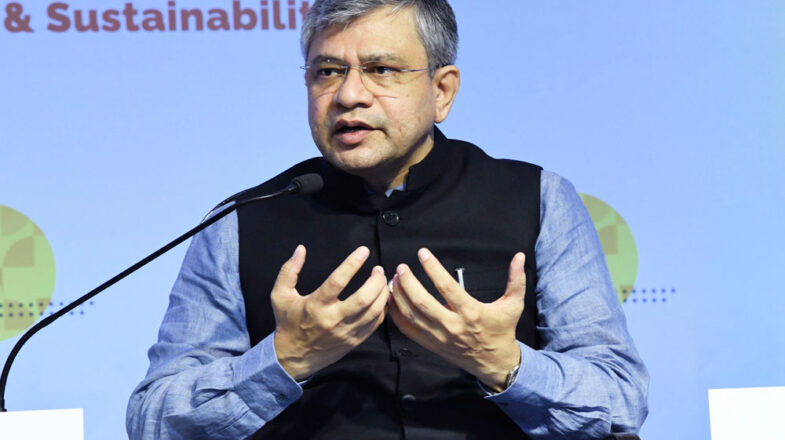 सेमीकॉन इंडिया : केंद्रीय मंत्री अश्विनी वैष्णव ने कहा- वैश्विक अनिश्चितता के बीच भारत स्थिरता का प्रतीक