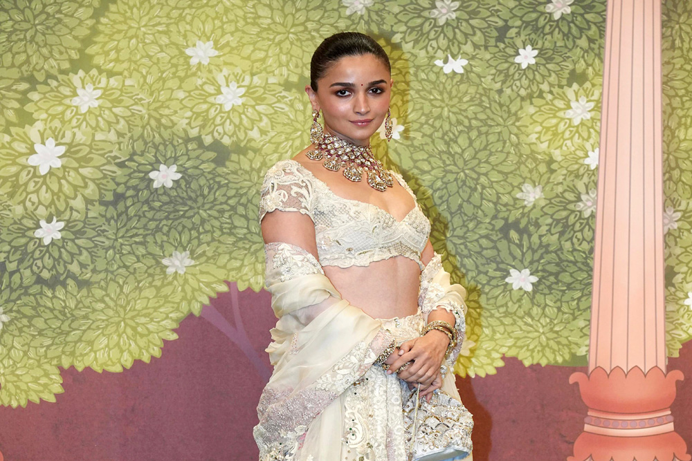 ‘लोका: चैप्टर 1’ की जबरदस्त सफलता, अब आलिया भट्ट ने भी की खुलकर तारीफ