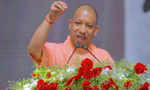 पूरी दुनिया पीएम मोदी के नेतृत्व में नए भारत को देख रही है : सीएम योगी आदित्यनाथ