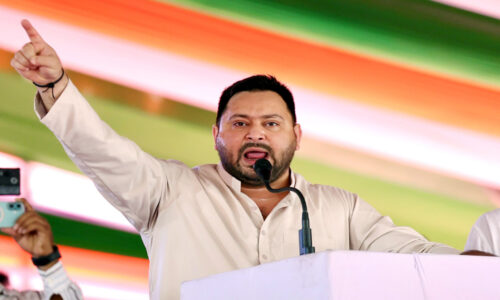 बिहार में पढ़ाई, कमाई, सिंचाई की हालत बदतर: तेजस्वी यादव