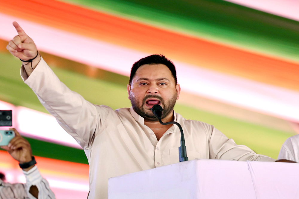 बिहार में पढ़ाई, कमाई, सिंचाई की हालत बदतर: तेजस्वी यादव