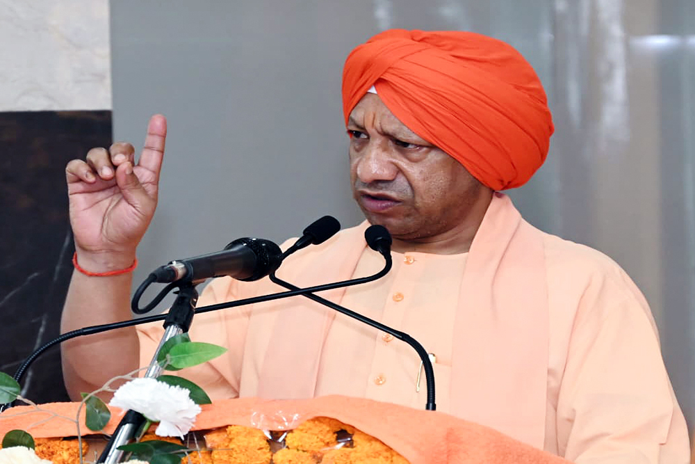सीएम योगी ने गोरखपुर में दी करोड़ों की सौगात