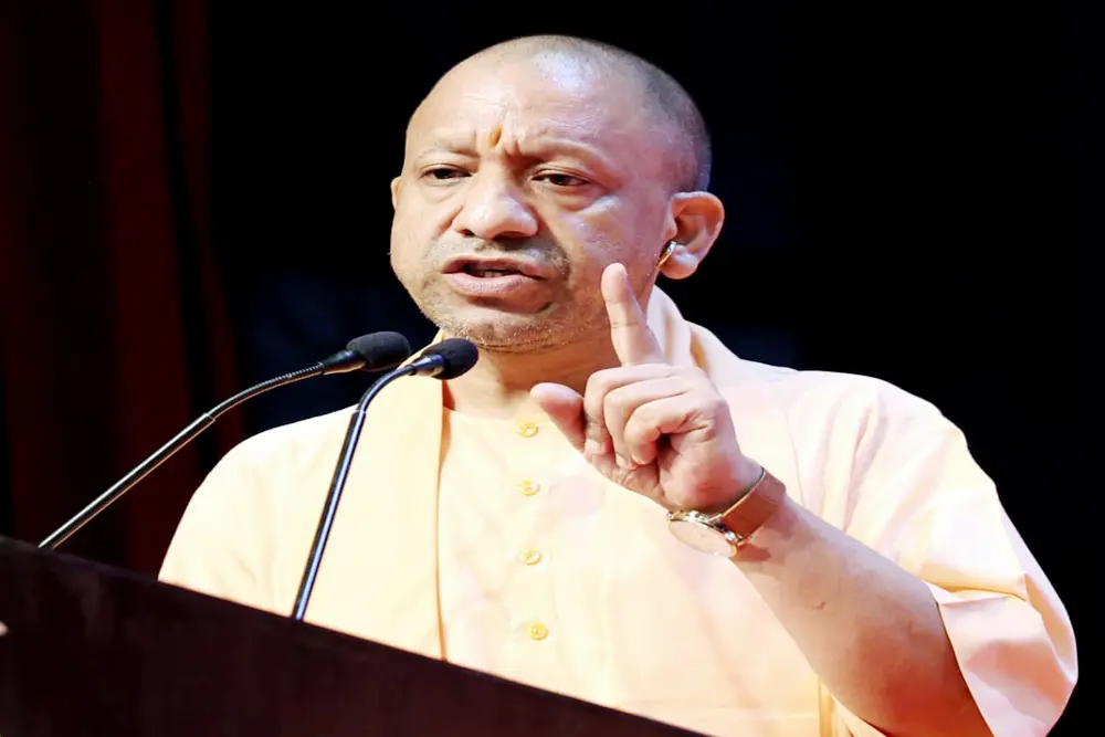 घबराइए मत, कराएंगे समस्या का समाधान: योगी