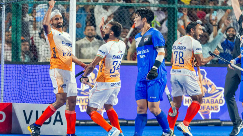 अमृतसर एयरपोर्ट पहुंचे भारतीय हॉकी खिलाड़ी