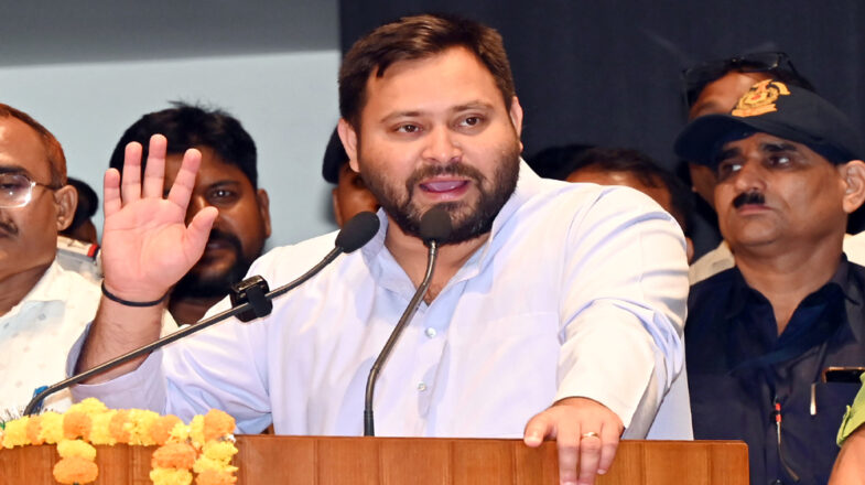 तेजस्वी का नौकरी का वादा नहीं चला