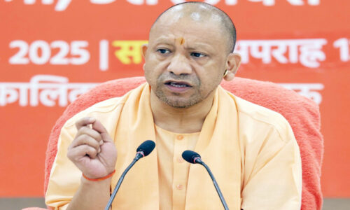 दशहरा पर सीएम योगी का कड़ा संदेश, उपद्रवियों पर होगी सख्त कार्रवाई