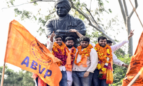 डूसू में एबीवीपी का परचम