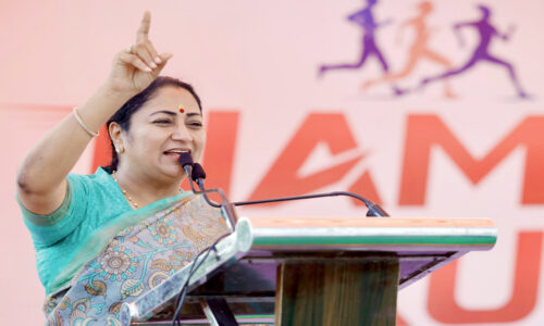 भाजपा की दिल्ली इकाई को मिलेगा नया भवन, हवन पूजन में शामिल हुईं सीएम रेखा गुप्ता