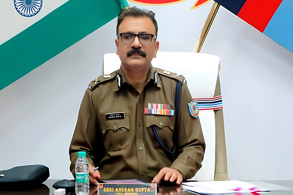झारखंड में 30 आईपीएस का तबादला