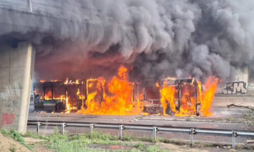 नेपाल के बाद फ्रांस में भारी बवाल, प्रदर्शनकारियों और 80 हजार पुलिसकर्मियों के बीच हिंसक झड़प