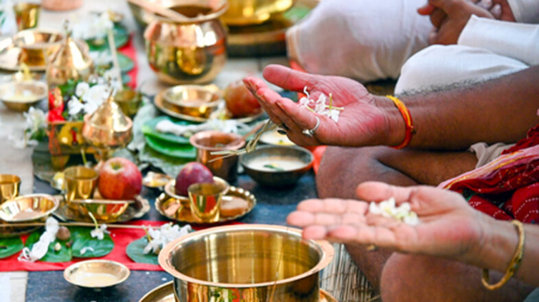 सर्वपितृ अमावस्या पर करें विशेष श्राद्ध, बन रहा है सर्वार्थ सिद्धि योग